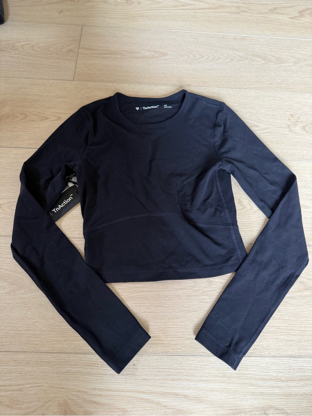 Aritzia TNA Action top
